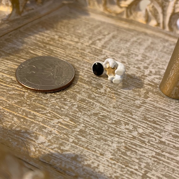 🚀Astronaut Studs 💫 - Picture 6 of 7